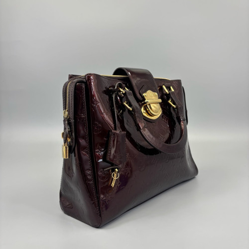Louis Vuitton Melrose Avenue Handbag Vernis Amarante