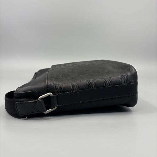 Louis Vuitton Calypso Messenger Bag MM Damier Infini Black