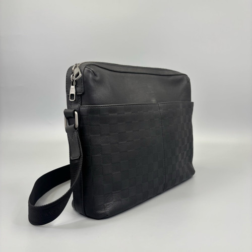 Louis Vuitton Calypso Messenger Bag MM Damier Infini Black