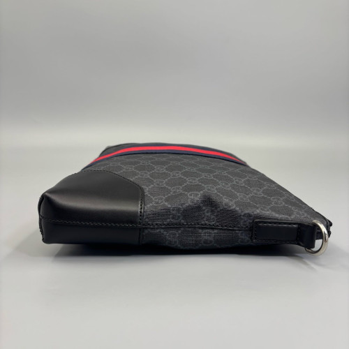 Gucci East-West Messenger GG Supreme Monogram Black