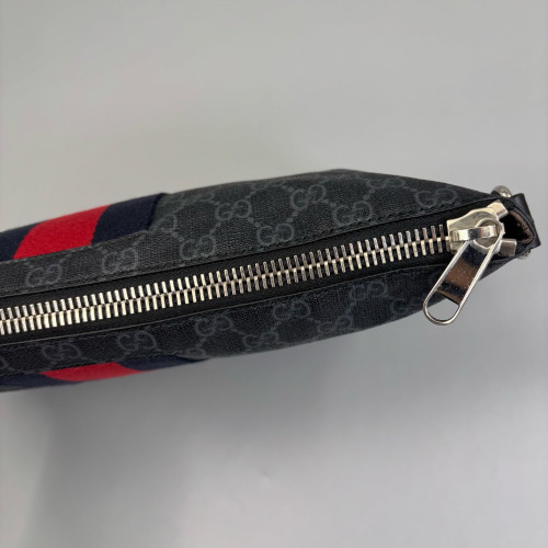 Gucci East-West Messenger GG Supreme Monogram Black