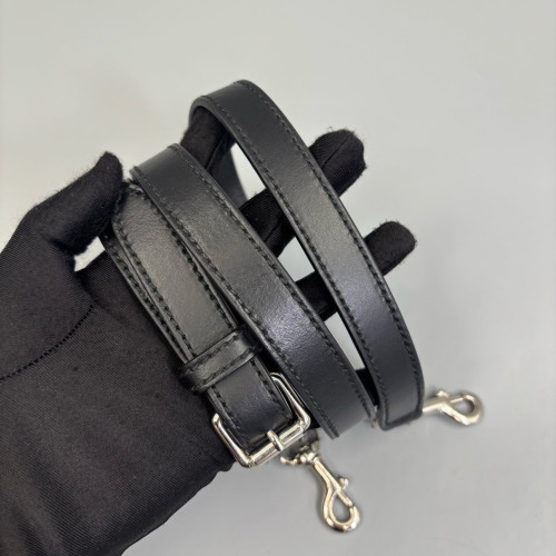 Gucci East-West Messenger GG Supreme Monogram Black