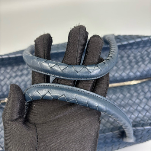 Bottega Veneta Duffle Bag Calfskin Intrecciato Dark Blue