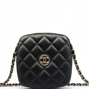 Chanel Quilted Compact Vanity Case Calfskin Black