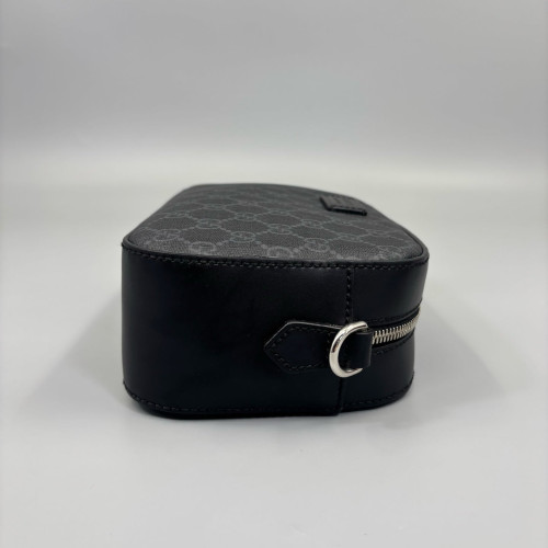 Gucci Camera Case GG Supreme Monogram Black