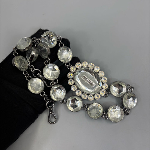 Miu Miu Crystal Rhinestone Matelasse Crystal Flap Clutch Crumpled Lambskin Pink