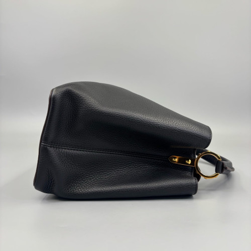 Louis Vuitton Capucines MM Calfskin Black