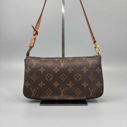 Louis Vuitton Pochette Accessories 22 Monogram Brown