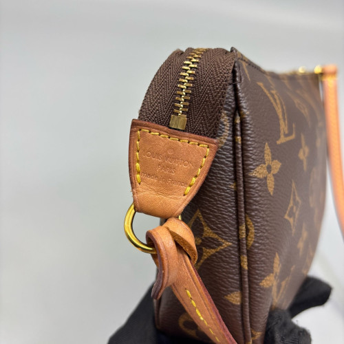 Louis Vuitton Pochette Accessories 22 Monogram Brown
