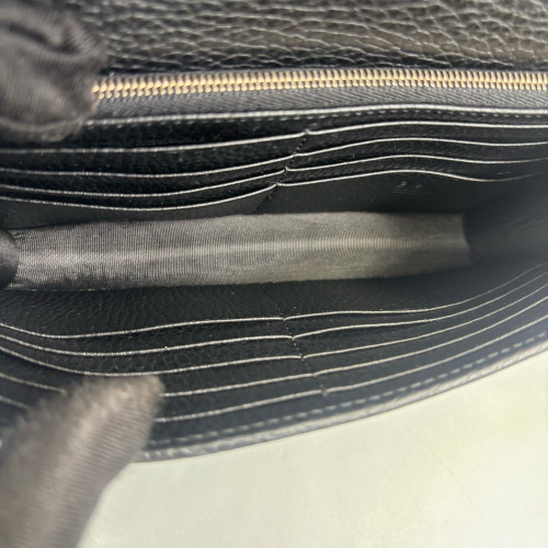 Gucci Interlocking G Chain Wallet Grained Calfskin Black