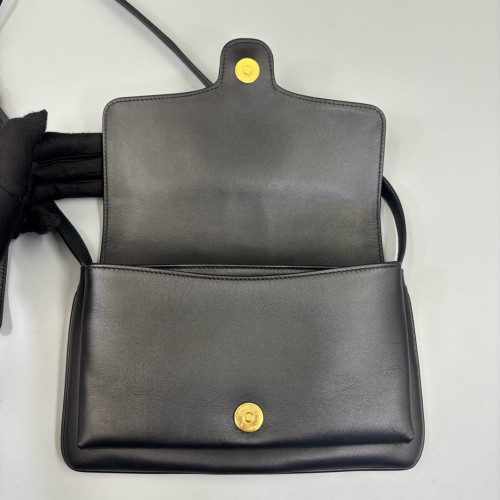 Gucci Small Arli Flap Shoulder Bag Calfskin Black