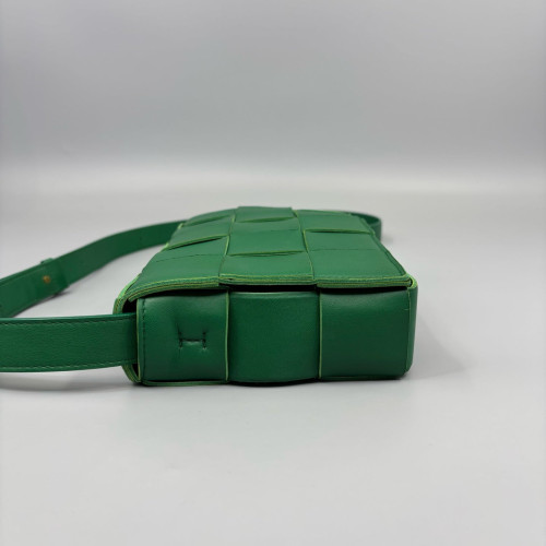 Bottega Veneta Classic Cassette Crossbody Bag Lambskin Maxi Intrecciato Green