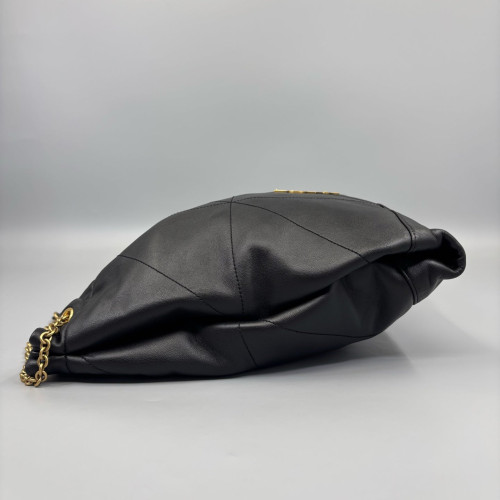 Yves Saint Laurent Medium Jamie 4.3 Shoulder Bag Soft Calfskin Black