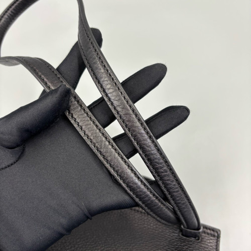 Gucci Bamboo Chain Shoulder Bag Grained Calfskin Black