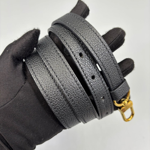 Louis Vuitton Pochette Metis Monogram Empreinte Black