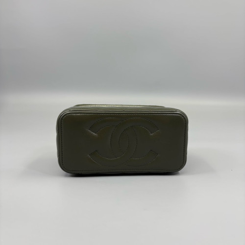 Chanel Quilted Small Vanity Case Calfskin Green