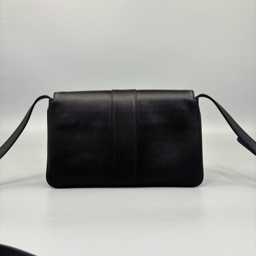 Gucci Small Arli Flap Shoulder Bag Calfskin Black