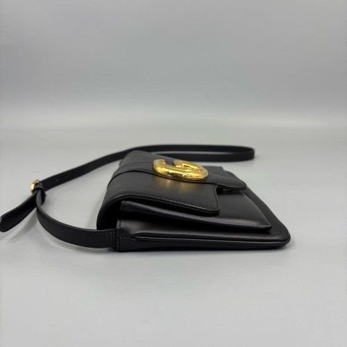Gucci Small Arli Flap Shoulder Bag Calfskin Black