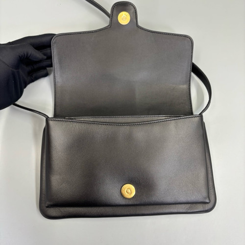 Gucci Small Arli Flap Shoulder Bag Calfskin Black