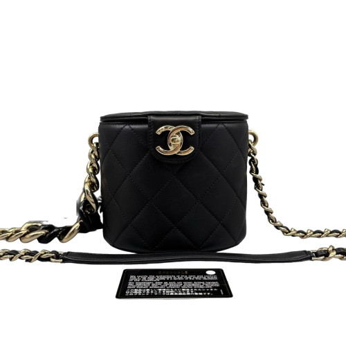 Chanel Quilted Tubular Vanity Case Calfskin Black Chanel Quilted Tubular Vanity Case Calfskin Black
