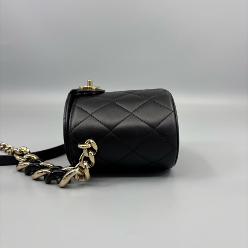 Chanel Quilted Tubular Vanity Case Calfskin Black Chanel Quilted Tubular Vanity Case Calfskin Black