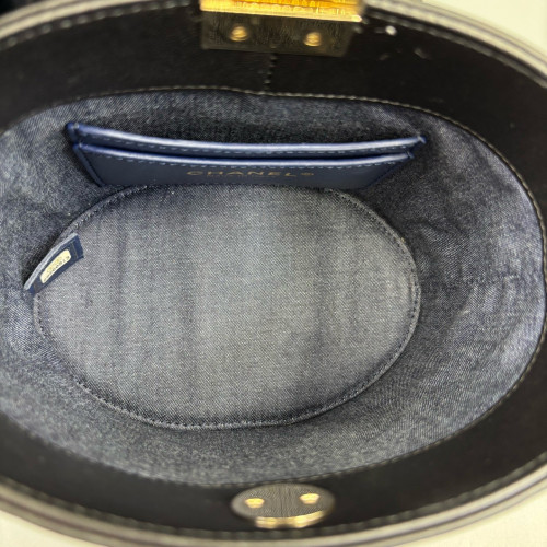 Chanel Quilted Tubular Vanity Case Calfskin Black Chanel Quilted Tubular Vanity Case Calfskin Black