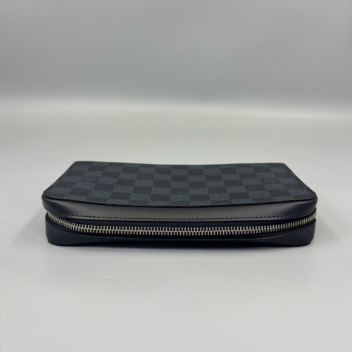 Louis Vuitton Clutch Damier Graphite Black