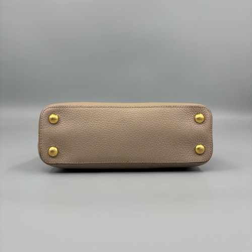 Louis Vuitton Capucines BB Grained Calfskin Grey