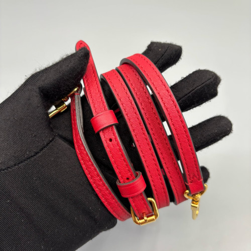 Louis Vuitton Mini Boite Chapeau Vernis Red Louis Vuitton Mini Boite Chapeau Vernis Red