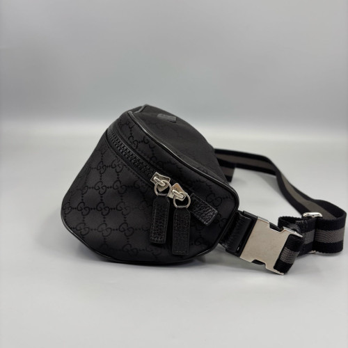 Gucci Waist Belt Bag GG Supreme Monogram Black