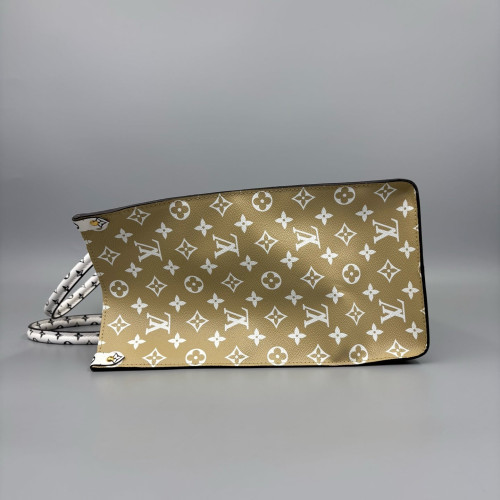 Louis Vuitton Onthego GM Monogram Monogram Giant White Green Louis Vuitton Onthego GM Monogram Monogram Giant White Green