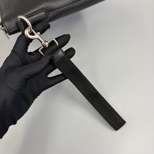 Gucci Clutch Grained Calfskin Black Gucci Clutch Grained Calfskin Black