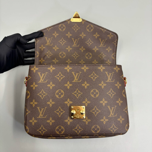 Louis Vuitton Pochette Metis Monogram Brown