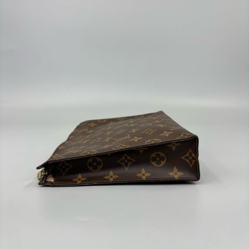 Louis Vuitton Poche Toilette 26 Monogram Dark Brown Light Brown Louis Vuitton Poche Toilette 26 Monogram Dark Brown Light Brown