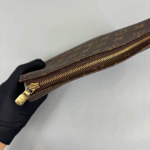 Louis Vuitton Poche Toilette 26 Monogram Dark Brown Light Brown Louis Vuitton Poche Toilette 26 Monogram Dark Brown Light Brown