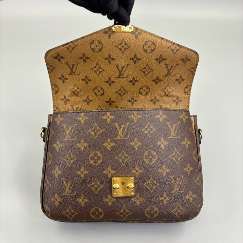 Louis Vuitton Pochette Metis Monogram Brown