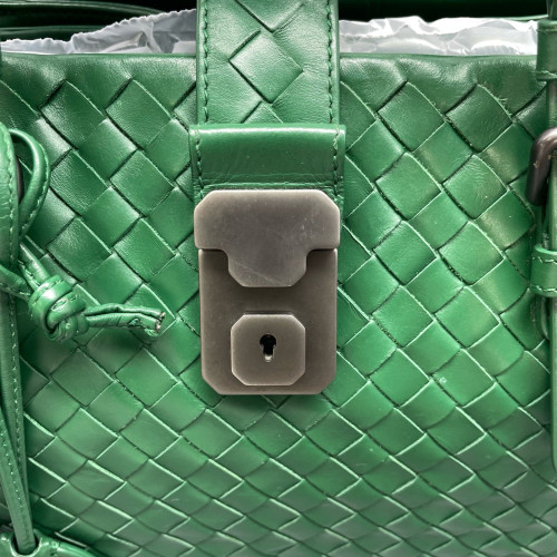 Bottega Veneta Intrecciato Medium Roma Tote Bag Lambskin Intrecciato Green