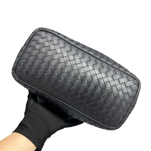 Bottega Veneta Shoulder Bag Lambskin Intrecciato Nappa Black