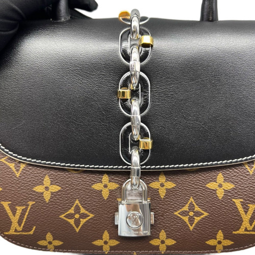 Louis Vuitton Chain It PM Monogram Brown Black
