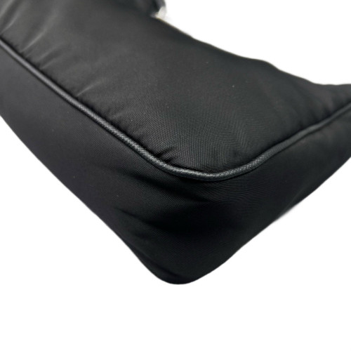 Prada Re-Edition 2005 Shoulder Bag Nylon Vela Black
