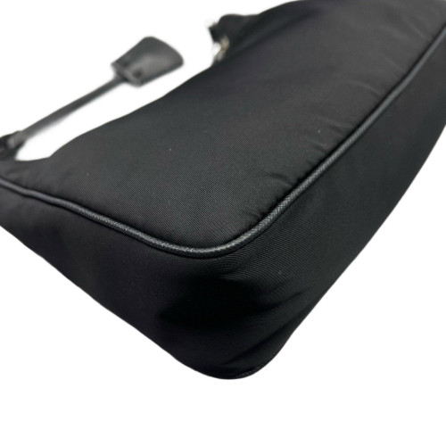 Prada Re-Edition 2005 Shoulder Bag Nylon Vela Black