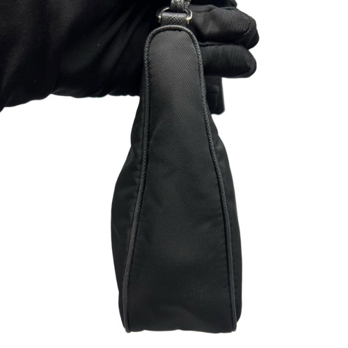 Prada Re-Edition 2005 Shoulder Bag Nylon Vela Black