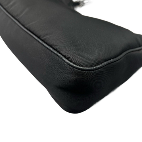 Prada Re-Edition 2005 Shoulder Bag Nylon Vela Black
