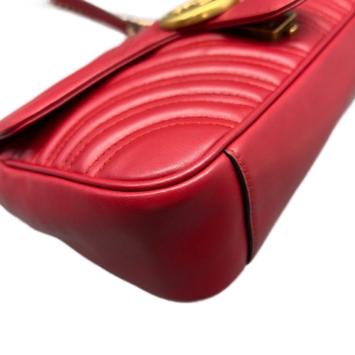 Gucci Chevron Small GG Marmont Calfskin Red Gucci Chevron Small GG Marmont Calfskin Red