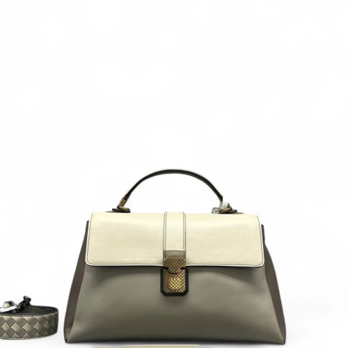 Bottega Veneta Medium Piazza Bag Calfskin White Grey Bottega Veneta Medium Piazza Bag Calfskin White Grey