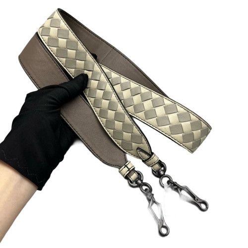 Bottega Veneta Medium Piazza Bag Calfskin White Grey Bottega Veneta Medium Piazza Bag Calfskin White Grey