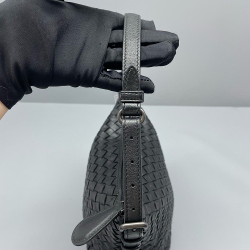 Bottega Veneta Shoulder Bag Calfskin Intrecciato Black