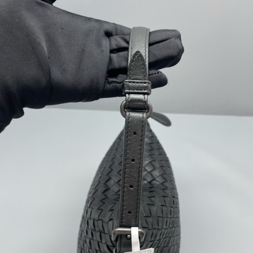 Bottega Veneta Shoulder Bag Calfskin Intrecciato Black