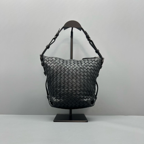 Bottega Veneta Shoulder Bag Calfskin Intrecciato Black