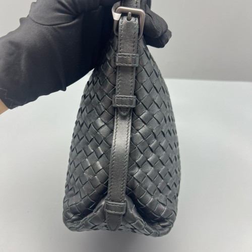 Bottega Veneta Shoulder Bag Calfskin Intrecciato Black